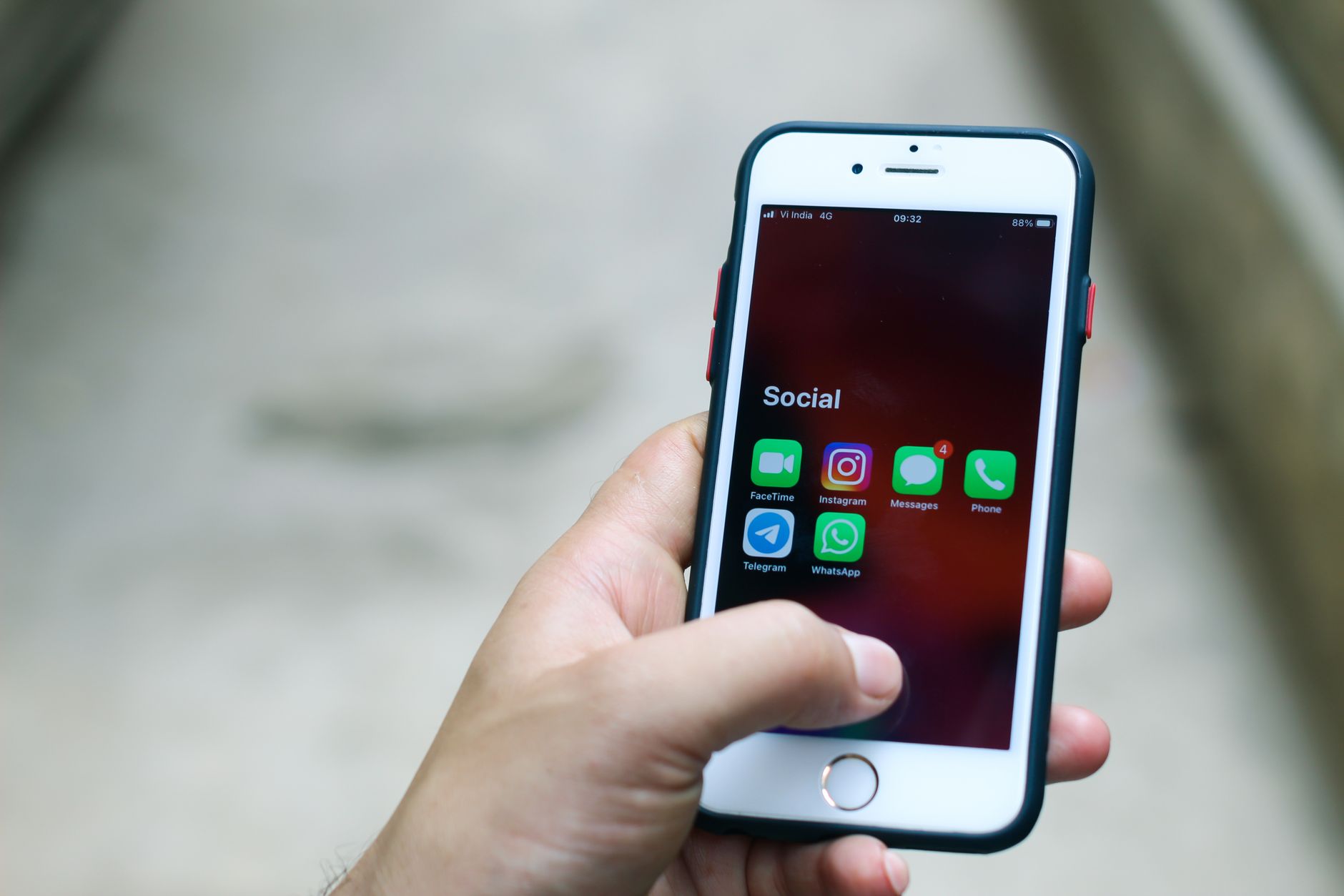 iPhone’da Konum Paylaşımı Nasıl Yapılır? Süresiz Konum Gönderme Rehberi (2026)